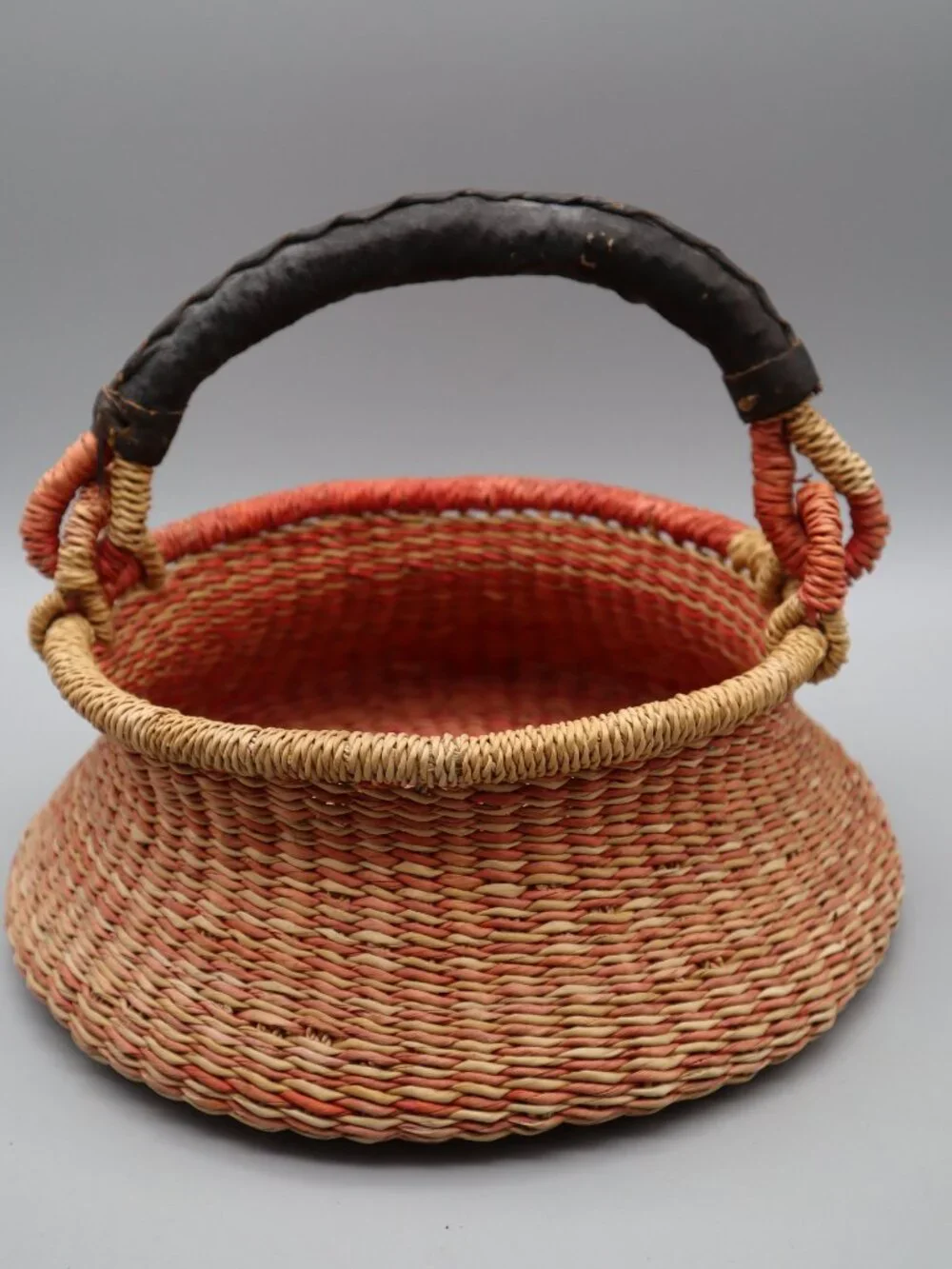 African Bolga Basket w/ Swinging Handle Ghana Elephant Grass & Leather 10 1/2